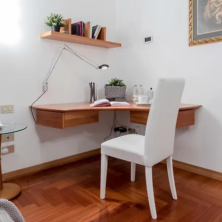 Hintown S. Fermo Milan